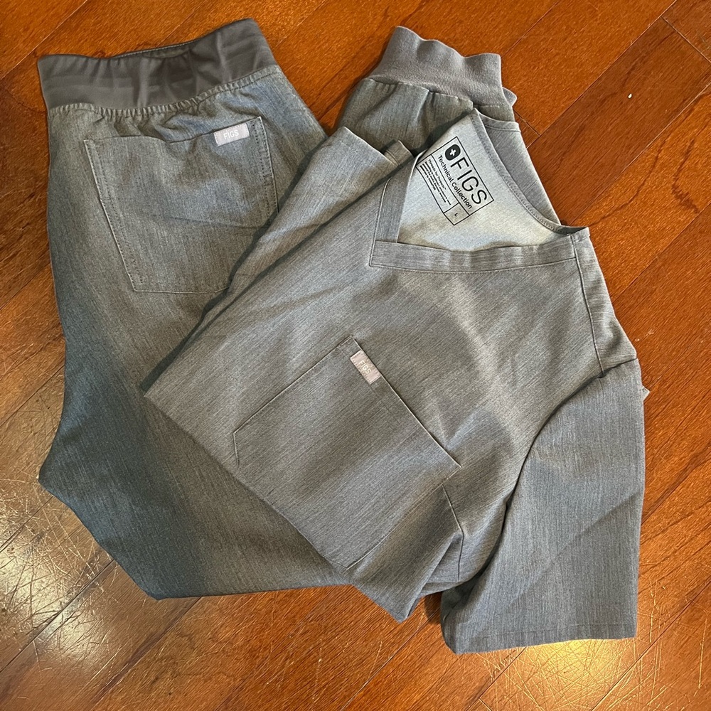 Figs scrub set